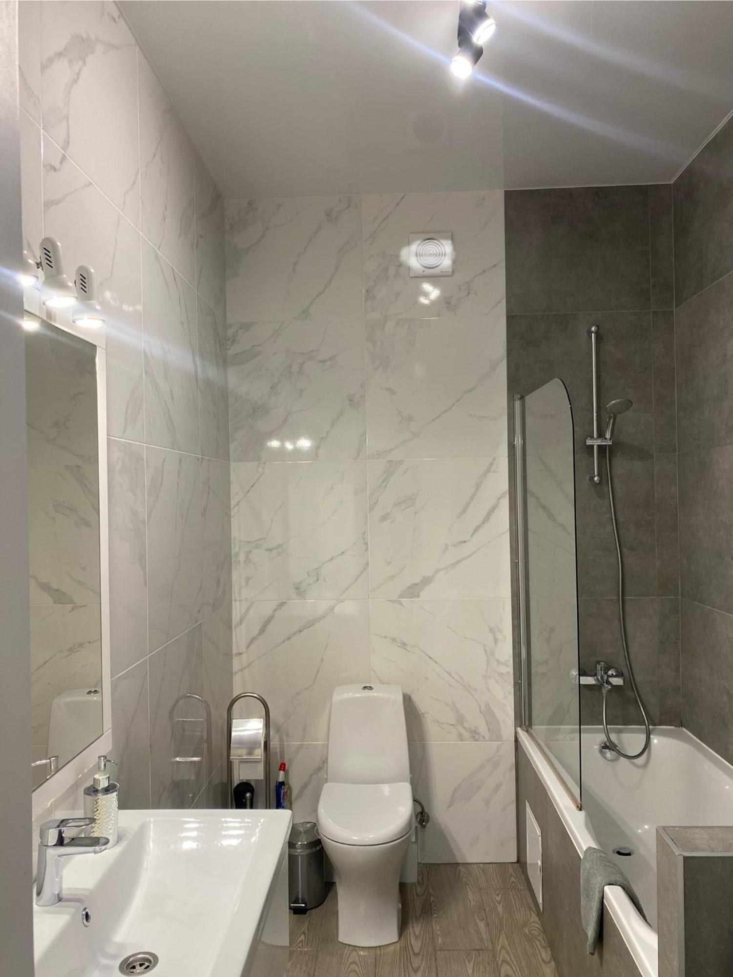 Vip Apartment У Центрі Міста, Новобуджк Театральний,Дуже Простора Rivne Exteriér fotografie