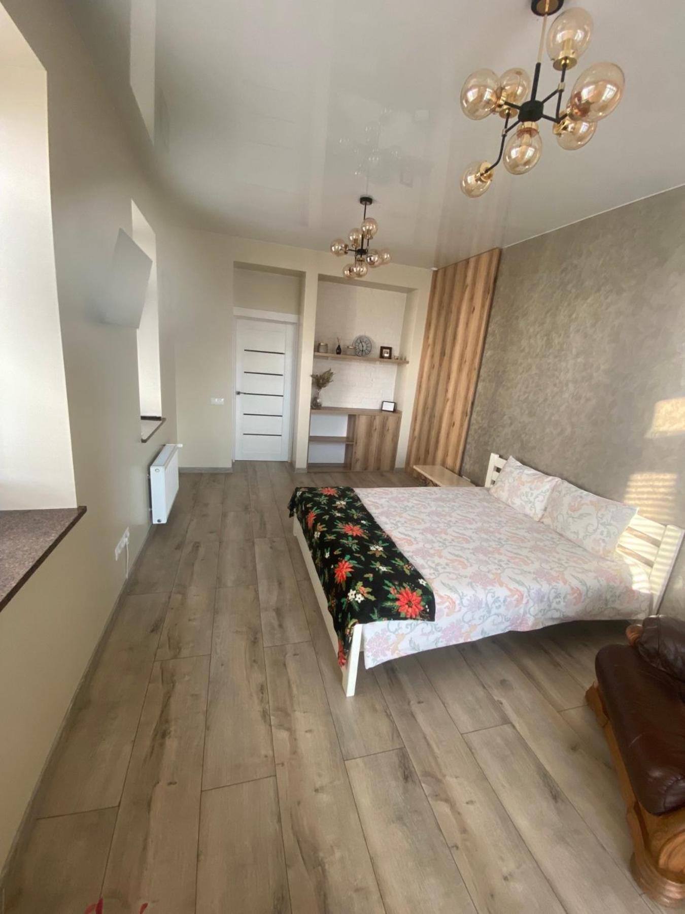 Vip Apartment У Центрі Міста, Новобуджк Театральний,Дуже Простора Rivne Exteriér fotografie