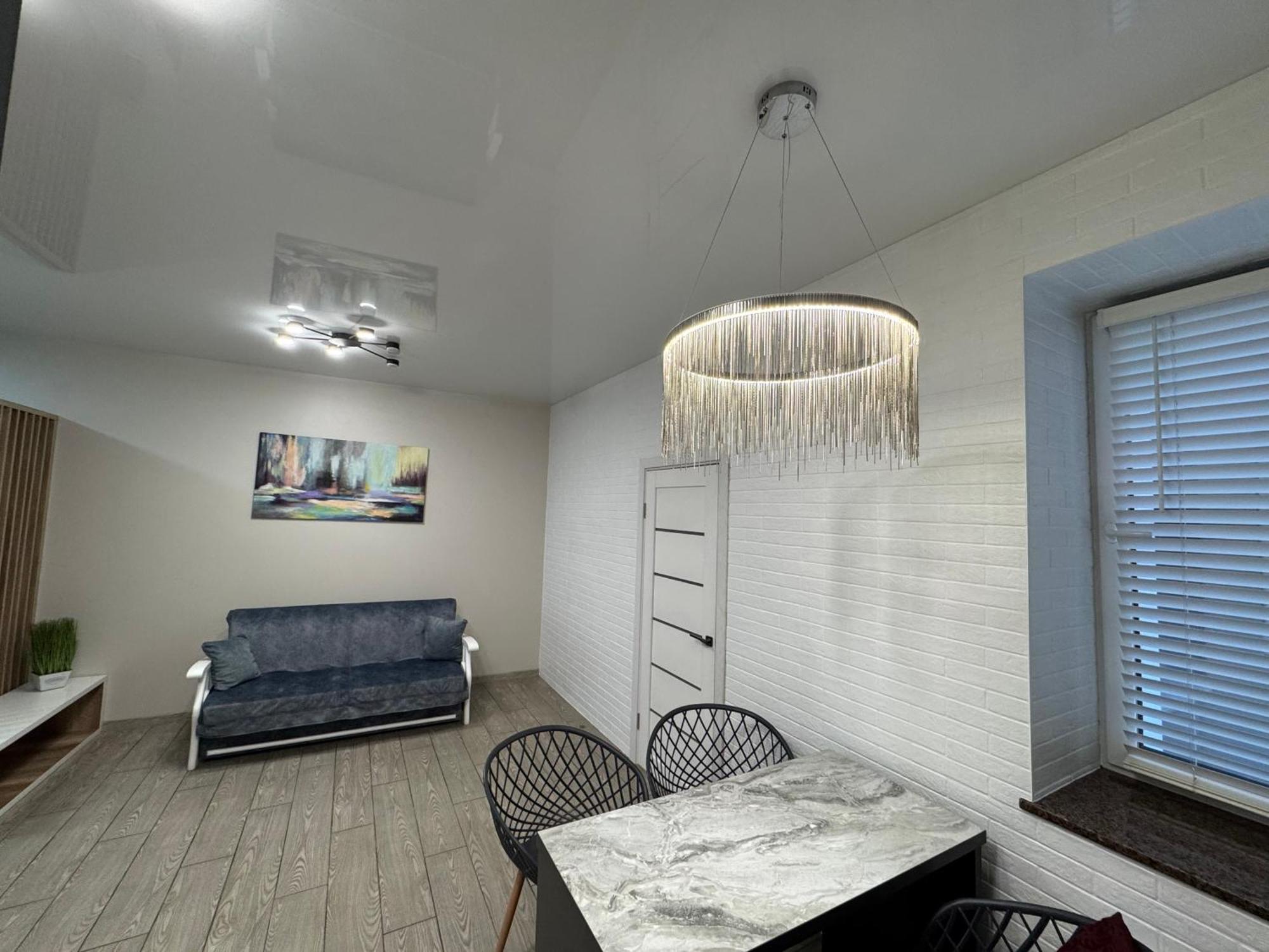 Vip Apartment У Центрі Міста, Новобуджк Театральний,Дуже Простора Rivne Exteriér fotografie